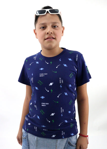 Playera manga corta con print espacial (NUEVA TEMPORADA)