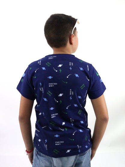 Playera manga corta con print espacial (NUEVA TEMPORADA)