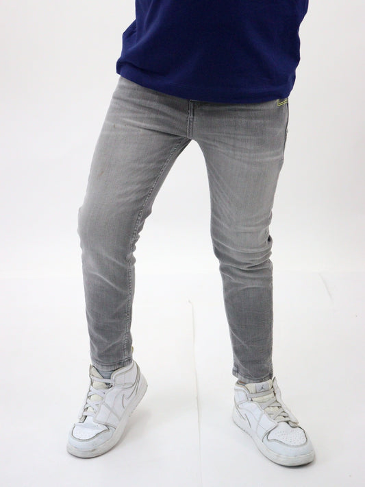 Jeans skinny de color gris claro (NUEVA TEMPORADA)