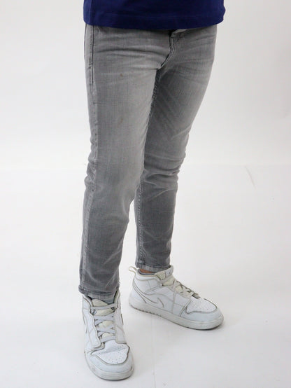 Jeans skinny de color gris claro (NUEVA TEMPORADA)