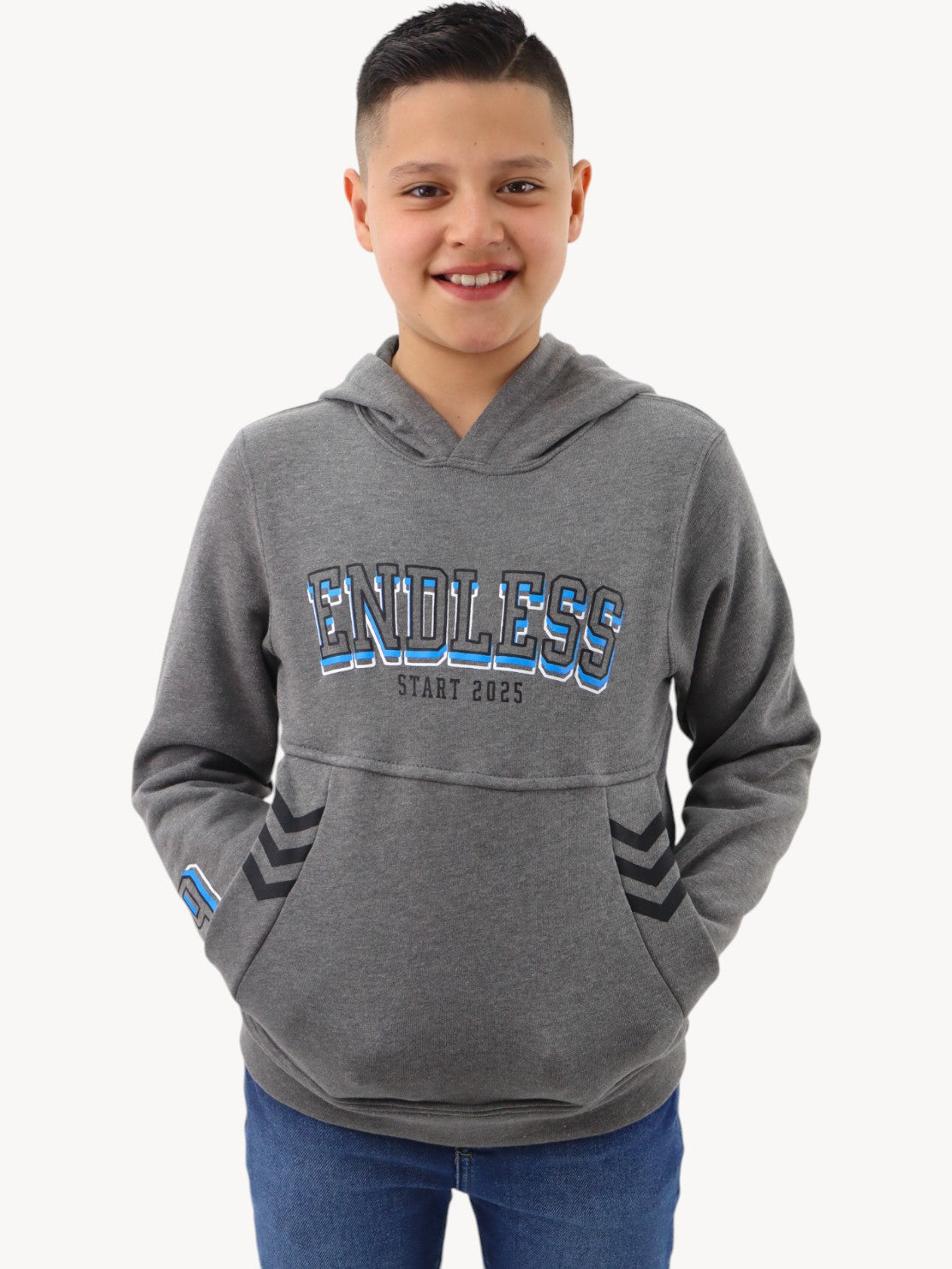 Sudadera con capucha de color gris con estampado