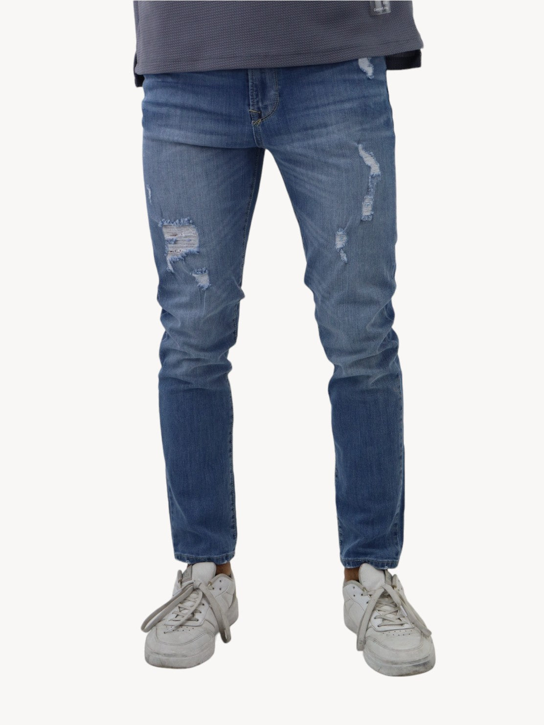 Jeans skinny azul claro con destrucción (NUEVA TEMPORADA)