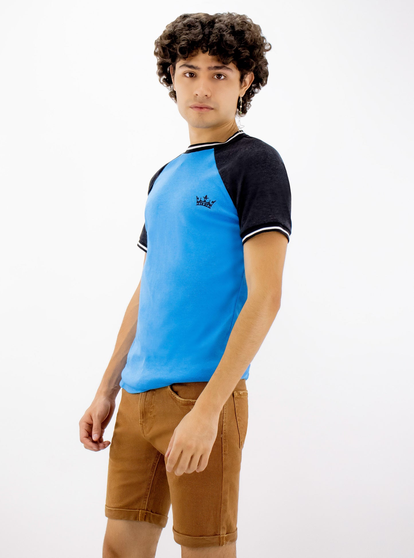 Playera ranglán de color azul/negro jaspe